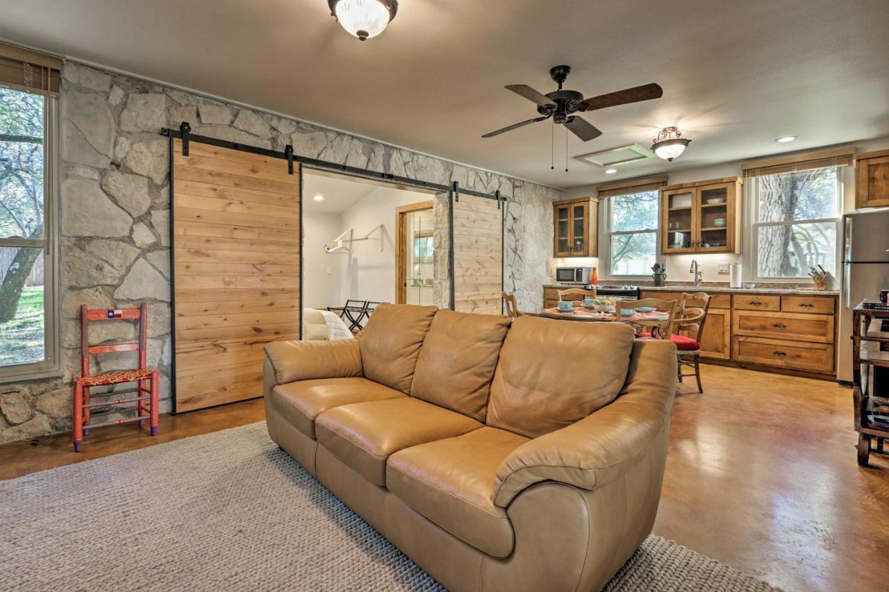 Blanco Riverfront Historic Home, 3 Mi To Downtown! Eksteriør bilde