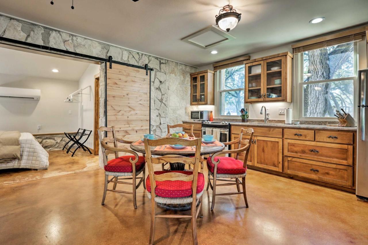 Blanco Riverfront Historic Home, 3 Mi To Downtown! Eksteriør bilde