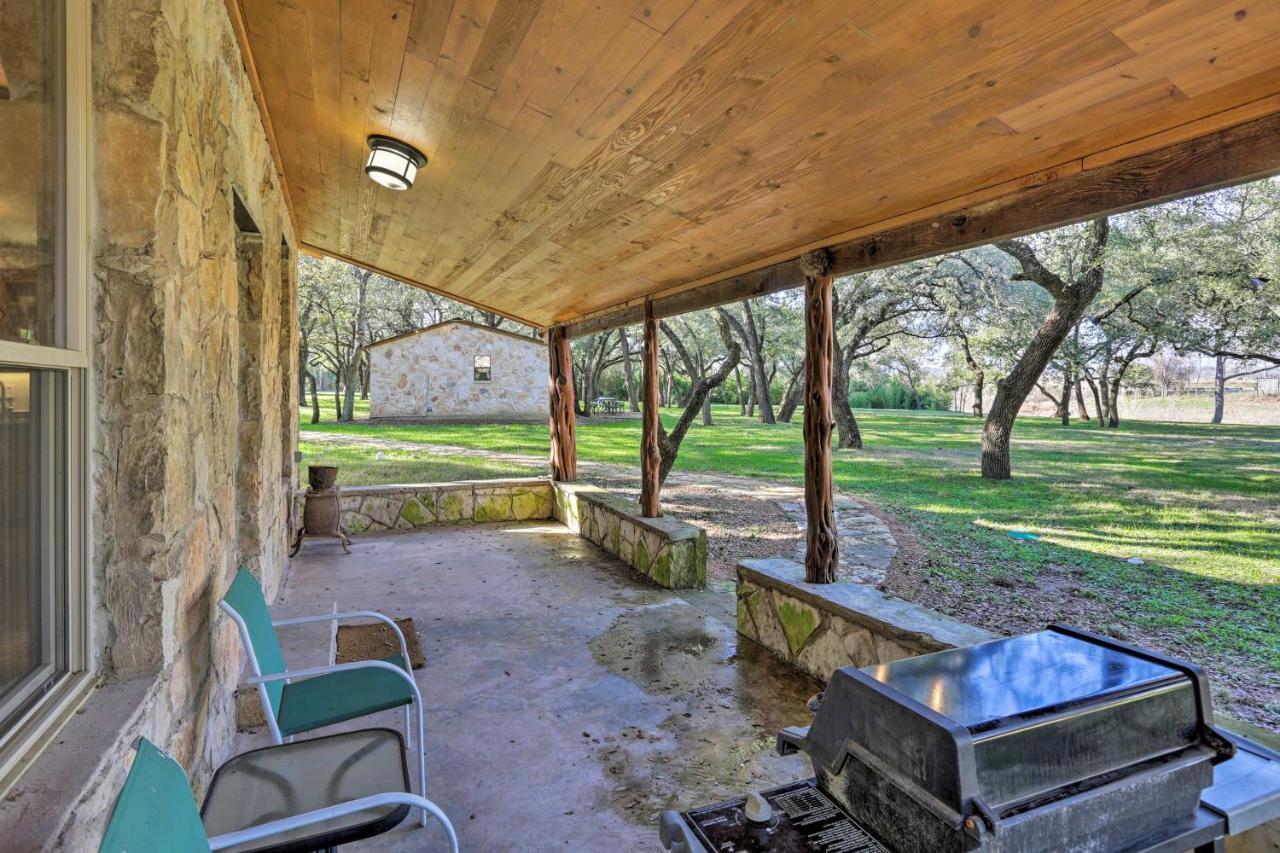 Blanco Riverfront Historic Home, 3 Mi To Downtown! Eksteriør bilde